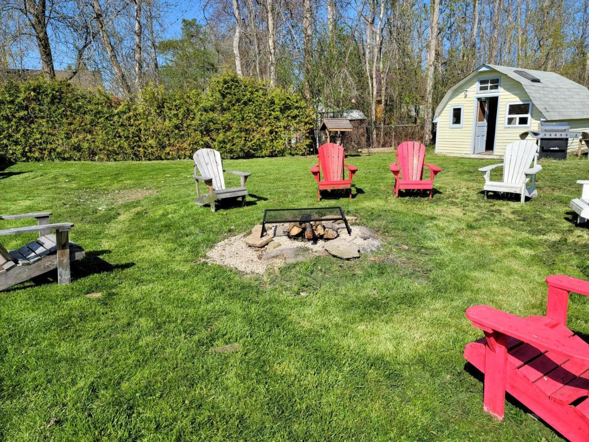 Fun Place With A Sandy Beach For Swimming, Boating, And Fishing, Featuring 3 Available Cabins Fenelon Falls Zewnętrze zdjęcie