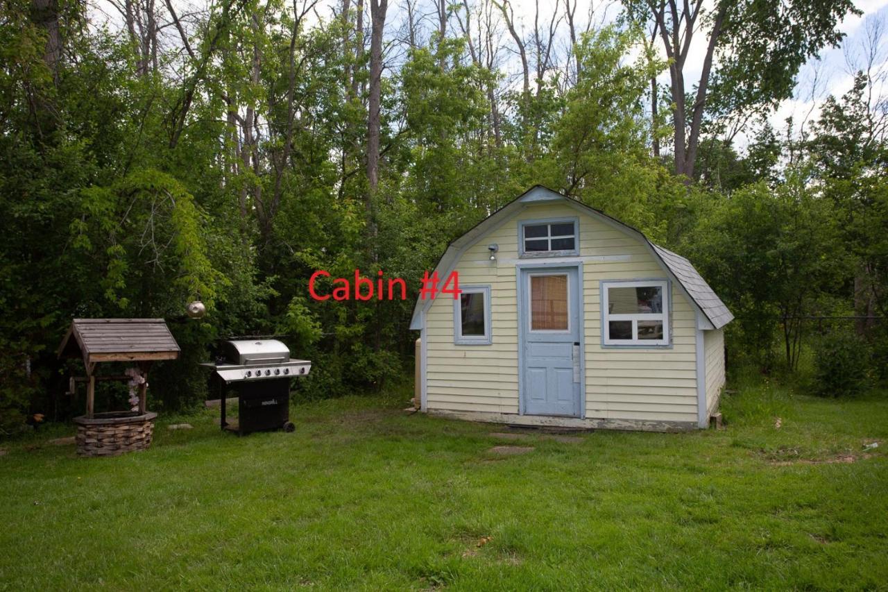 Fun Place With A Sandy Beach For Swimming, Boating, And Fishing, Featuring 3 Available Cabins Fenelon Falls Zewnętrze zdjęcie