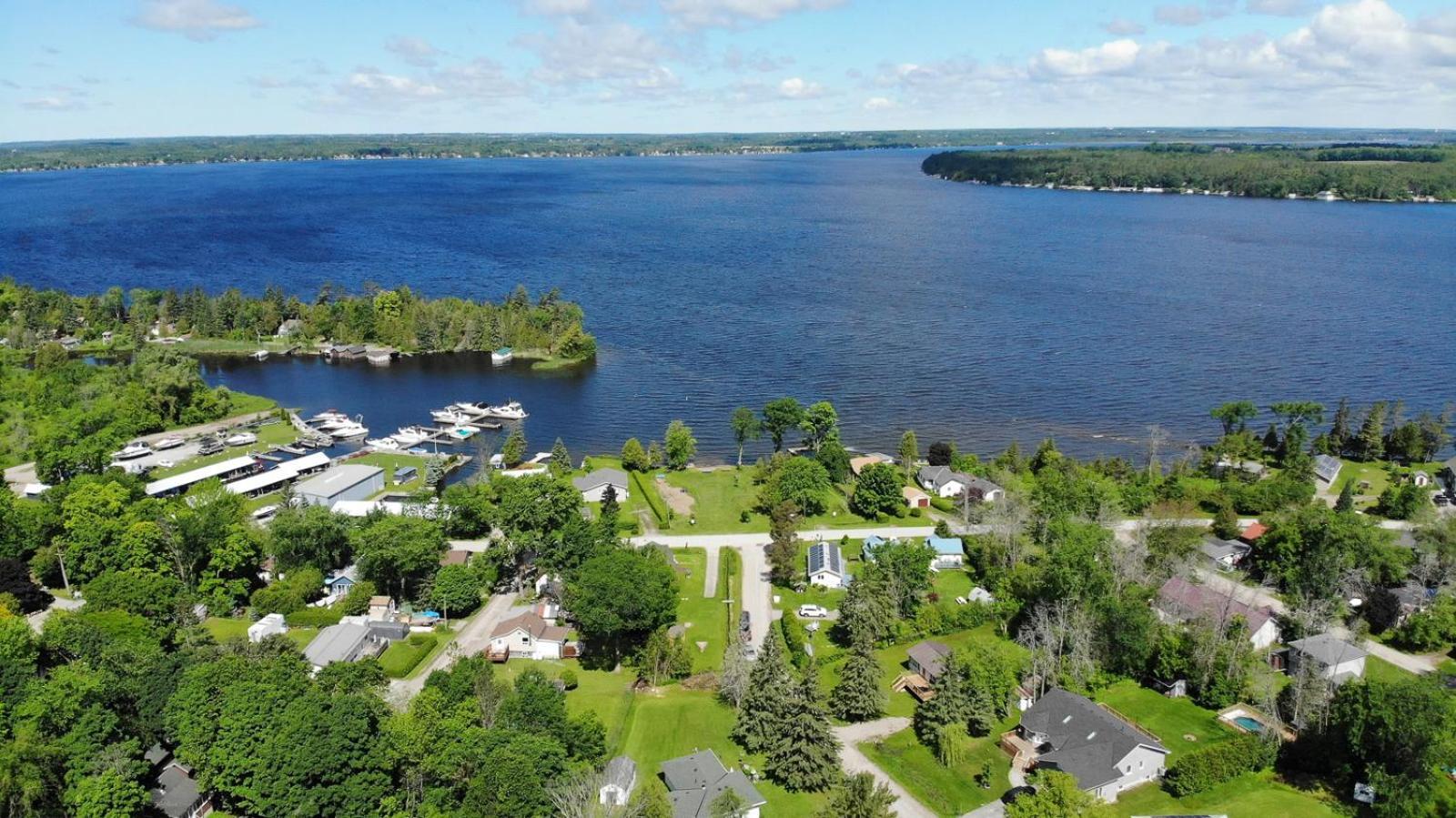 Fun Place With A Sandy Beach For Swimming, Boating, And Fishing, Featuring 3 Available Cabins Fenelon Falls Zewnętrze zdjęcie