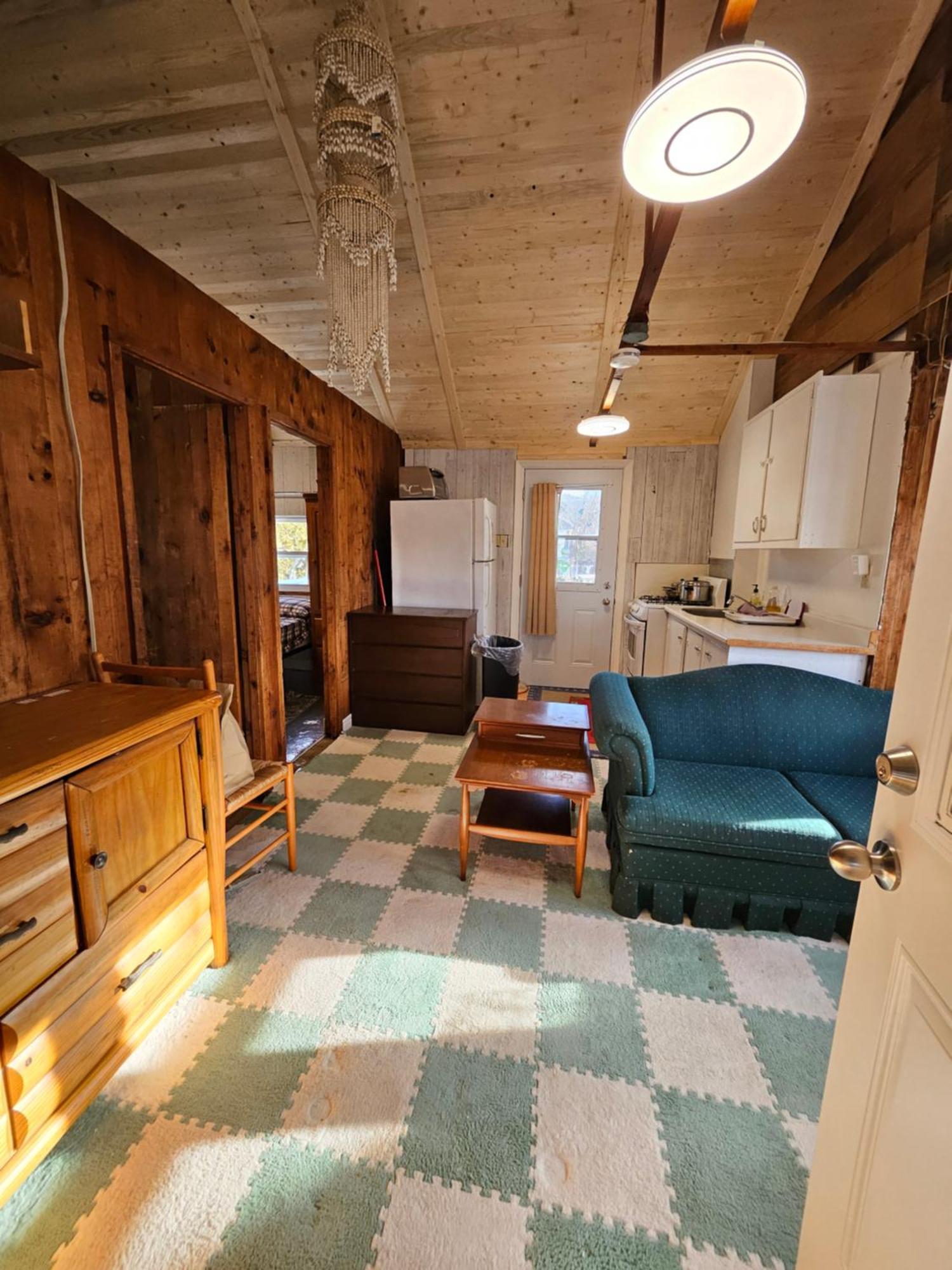 Fun Place With A Sandy Beach For Swimming, Boating, And Fishing, Featuring 3 Available Cabins Fenelon Falls Zewnętrze zdjęcie